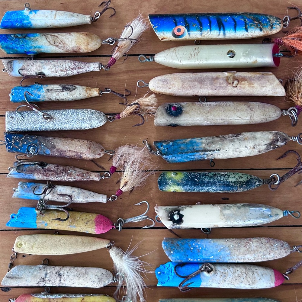Vintage Saltwater Fishing Lure Lot of 36 Wood & Resin Pencil Poppers Surf Tackle